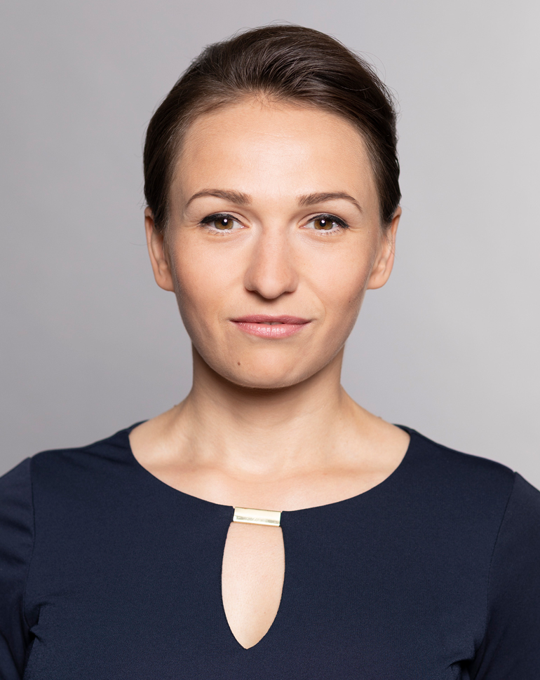 Rechtsanwältin Attorney at Law Susanne Abraham, Corporate/M&A; Start-ups & Venture Capital