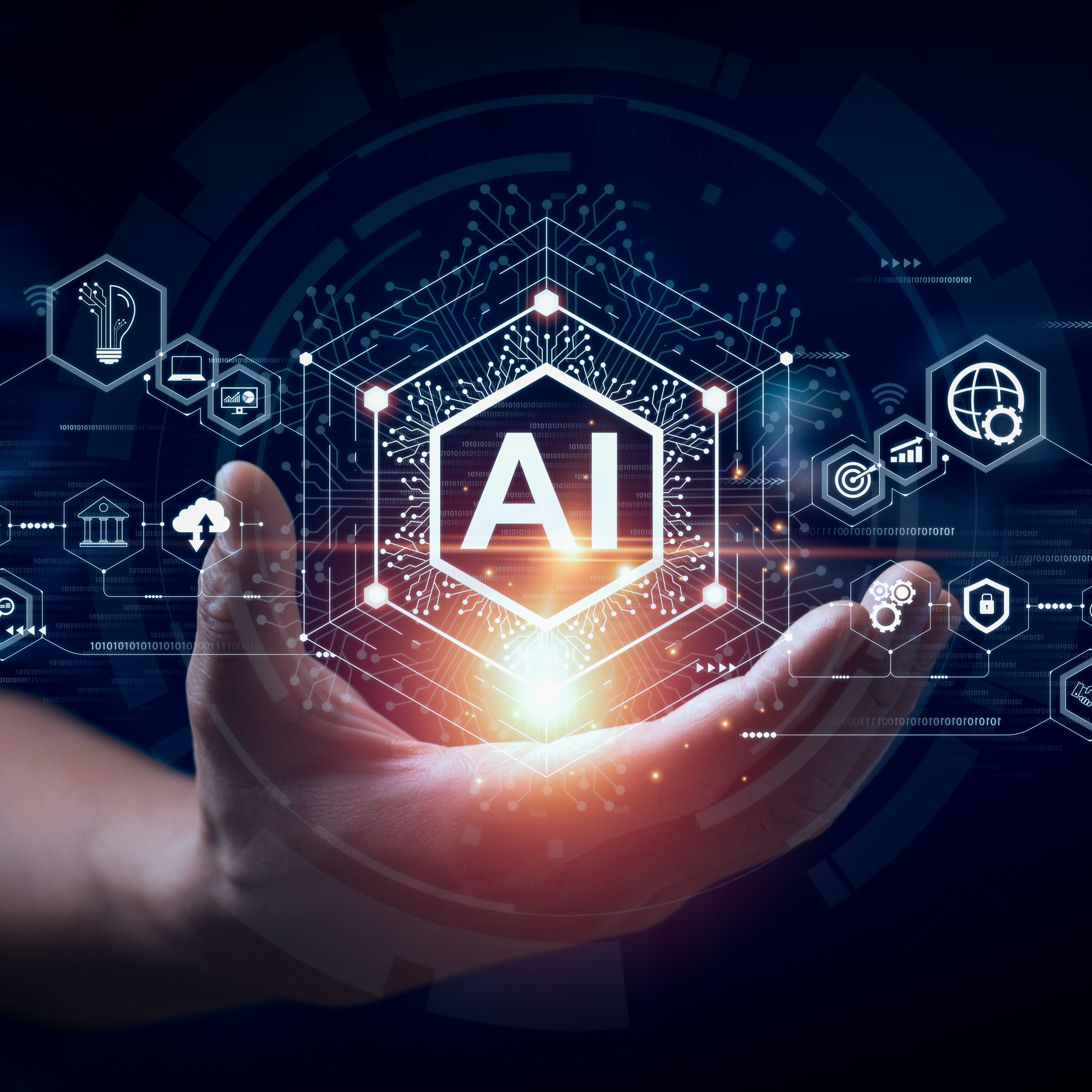 Eine Hand hält ein leuchtendes Symbol mit der Aufschrift "AI" in einem von digitalen Elementen umgebenen Raum. Die Grafik vermittelt das Thema künstliche Intelligenz und deren Vernetzung mit Technologien.