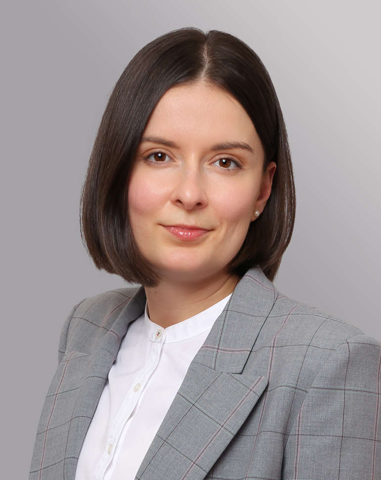 Dr. Jana Karras