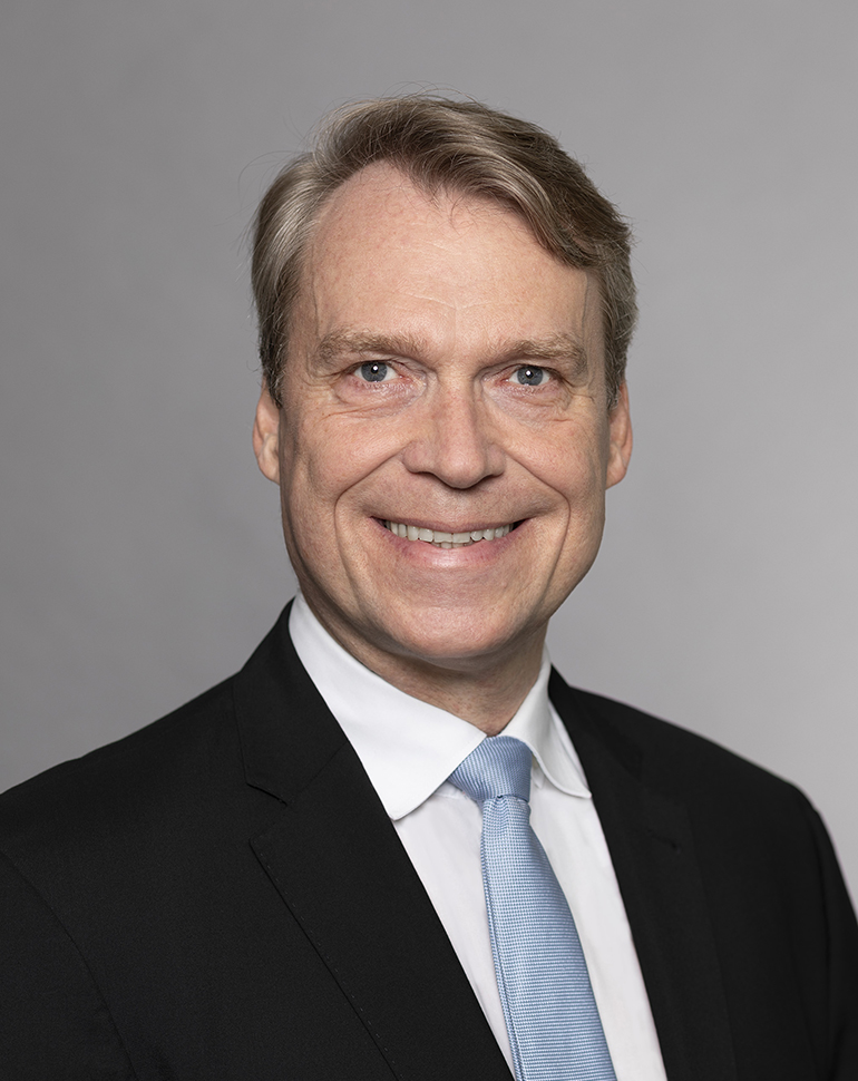 Rechtsanwalt Dr. Rolf Kobabe, Information Tech & Telecommunications; Energy, Capital Markets, Banking & Finance; Digitale Wertschöpfungskette; Financial Services Investment Funds & Alternative Investments; Versicherungsrecht; Blockchain & FinTech