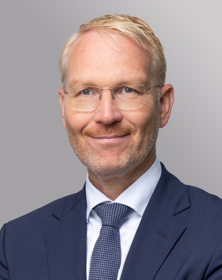 Dr Stefan Mager