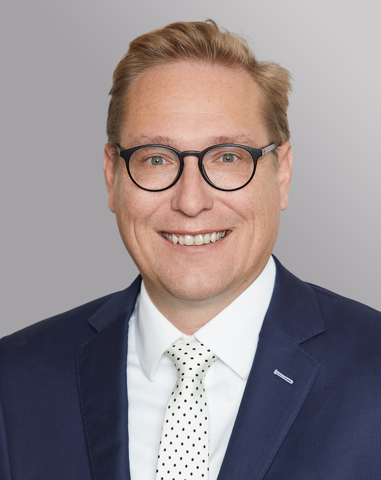 Dr. Björn Simon