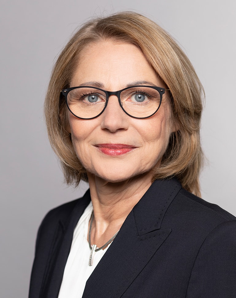 Rechtsanwältin Cornelia Yzer, Health Care & Life Science, IT-Recht; Corporate/M&A; Umwelt, Planung, Regulierung