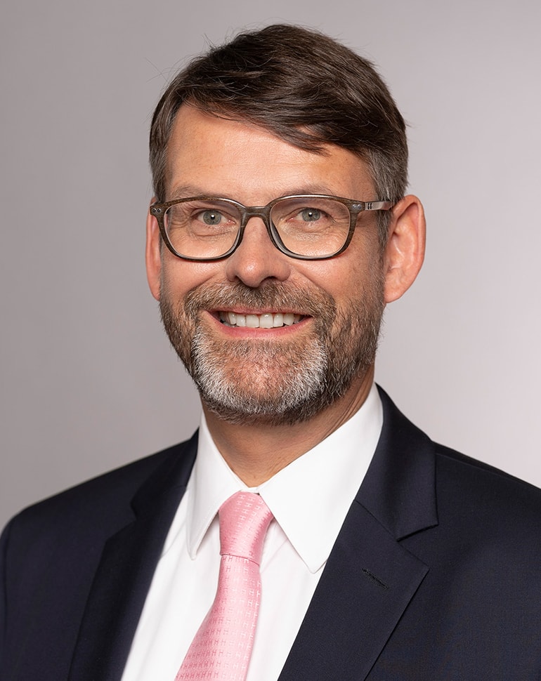 Dr Arndt Begemann