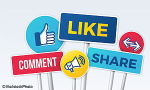 Die Abbildung zeigt verschiedene Schilder mit den Worten „Like“, „Comment“ und „Share“ sowie Symbolen, die soziale Interaktionen darstellen. Die Schilder präsentieren sich in leuchtenden Farben und sollen auf das Engagement in sozialen Medien hinweisen.